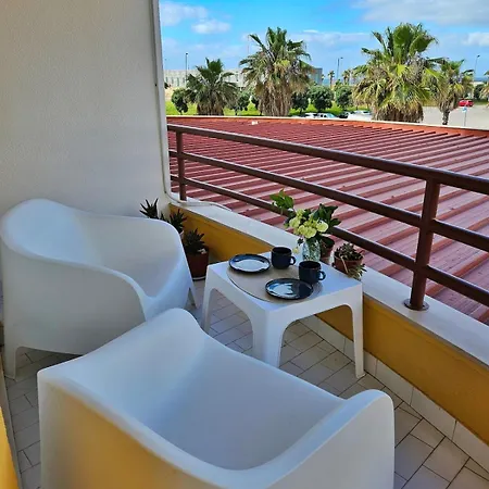Costa Lounge 5 Min To Beach, Balcony *
